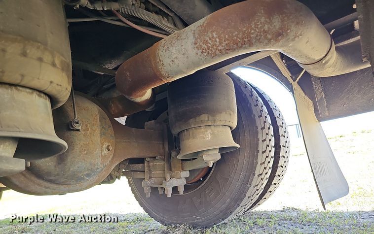 image for item DO4378 2007 Thomas Built Saf-T-Liner C2  school bus