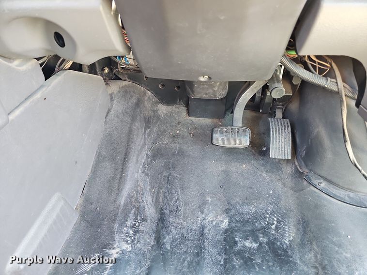 image for item DO4378 2007 Thomas Built Saf-T-Liner C2  school bus