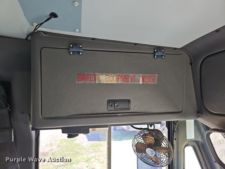 image for item DO4378 2007 Thomas Built Saf-T-Liner C2  school bus