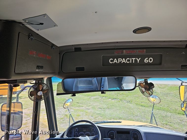 image for item DO4378 2007 Thomas Built Saf-T-Liner C2  school bus