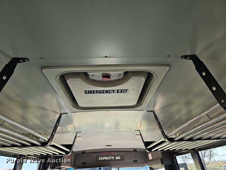 image for item DO4378 2007 Thomas Built Saf-T-Liner C2  school bus