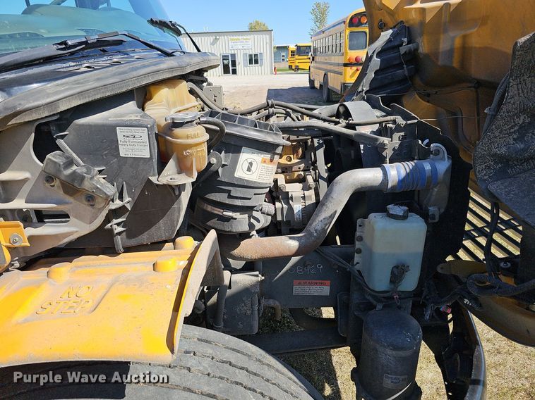 image for item DO4378 2007 Thomas Built Saf-T-Liner C2  school bus