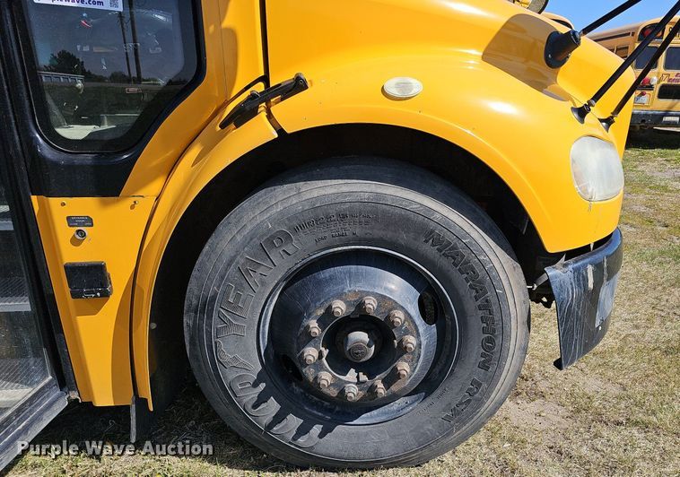 image for item DO4378 2007 Thomas Built Saf-T-Liner C2  school bus