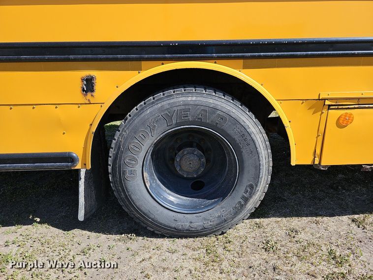 image for item DO4378 2007 Thomas Built Saf-T-Liner C2  school bus