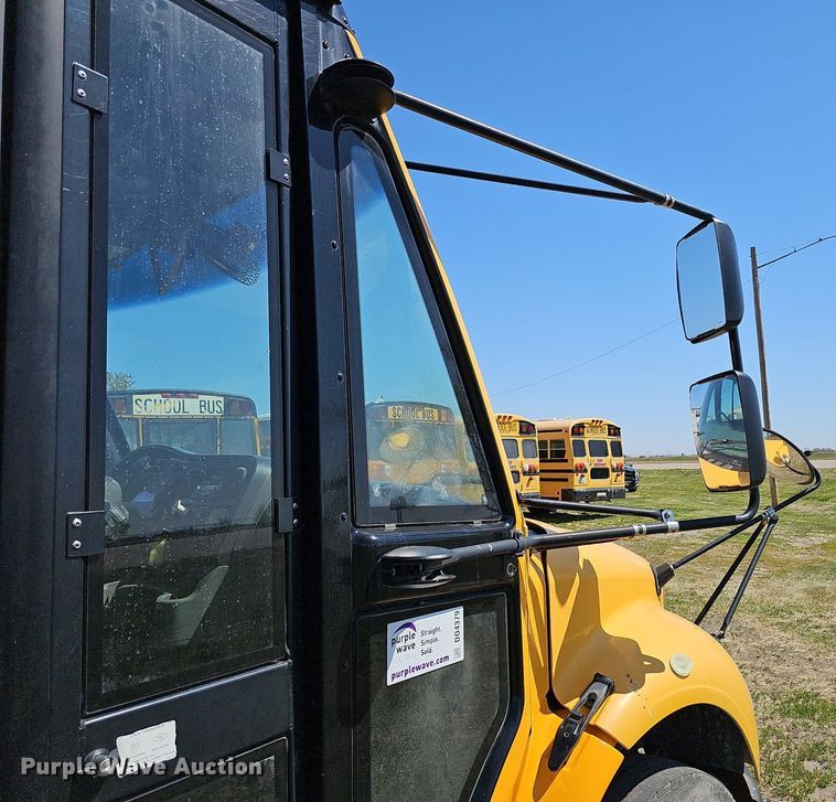 image for item DO4379 2011 Thomas Built Saf-T-Liner C2  school bus