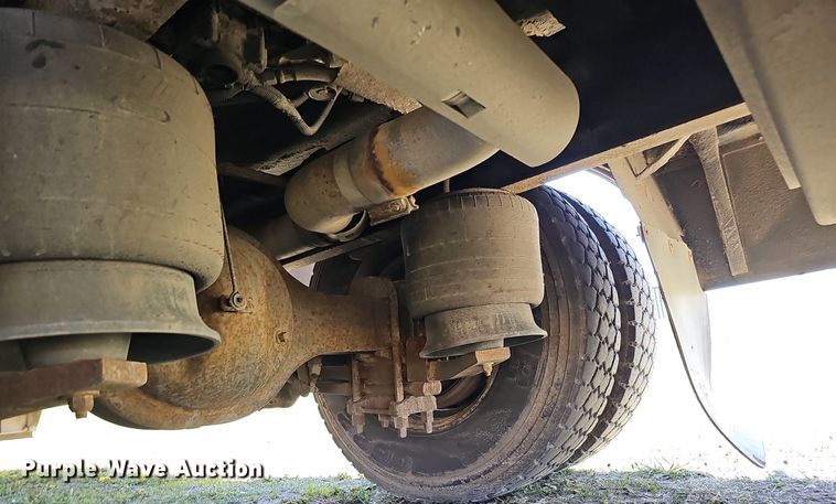 image for item DO4379 2011 Thomas Built Saf-T-Liner C2  school bus