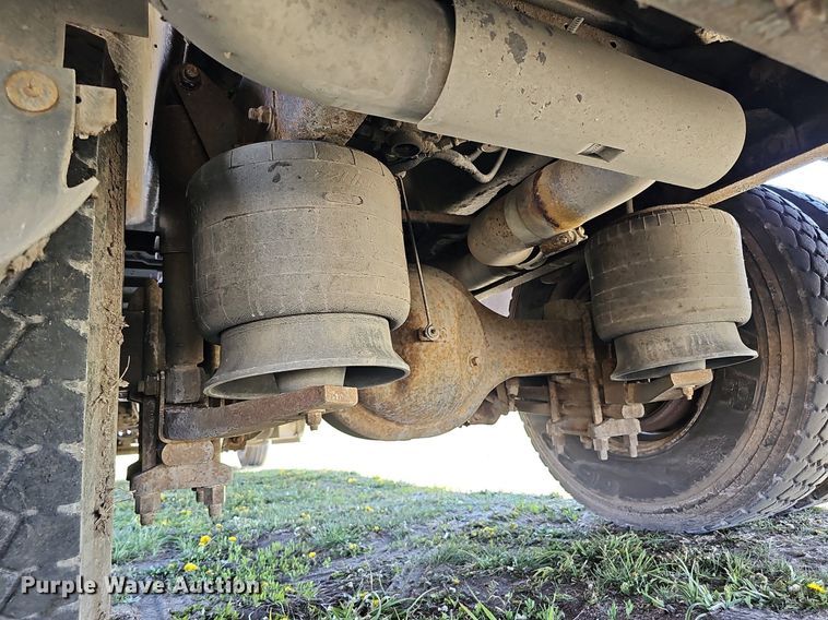 image for item DO4379 2011 Thomas Built Saf-T-Liner C2  school bus