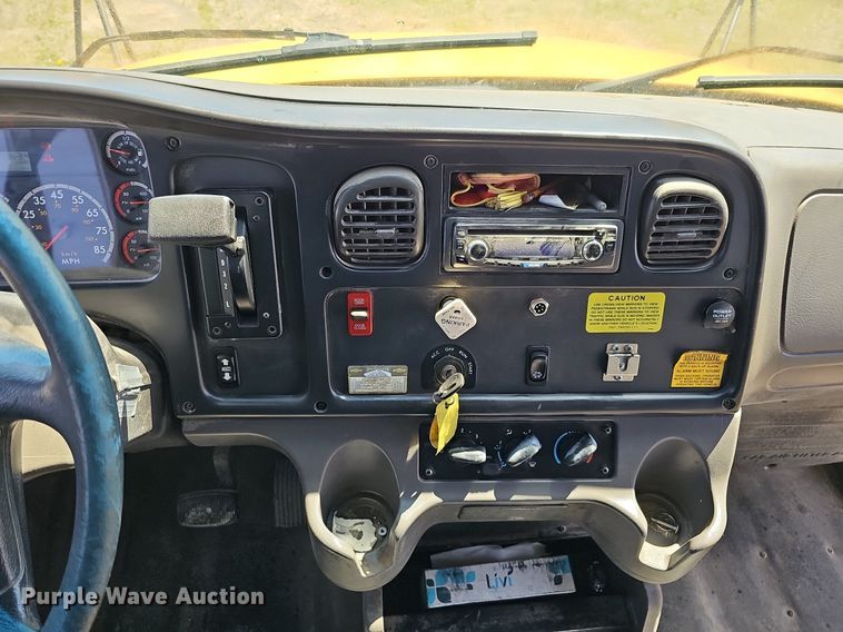 image for item DO4379 2011 Thomas Built Saf-T-Liner C2  school bus