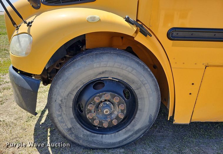 image for item DO4379 2011 Thomas Built Saf-T-Liner C2  school bus