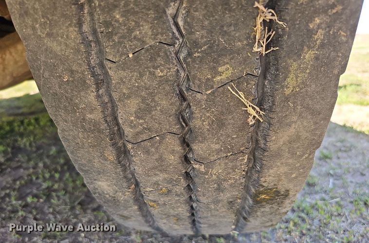 image for item DO4379 2011 Thomas Built Saf-T-Liner C2  school bus