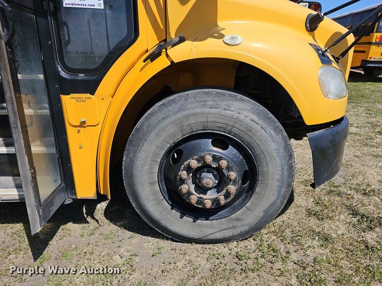 image for item DO4379 2011 Thomas Built Saf-T-Liner C2  school bus