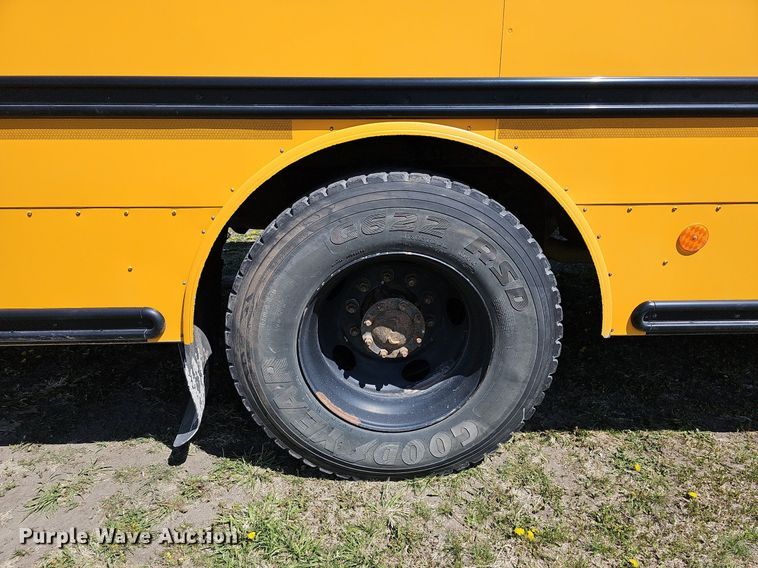 image for item DO4379 2011 Thomas Built Saf-T-Liner C2  school bus