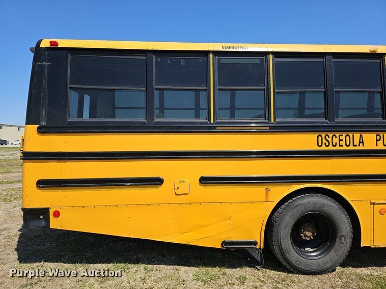 image for item DO4380 2009 Thomas Built Saf-T-Liner C2  school bus