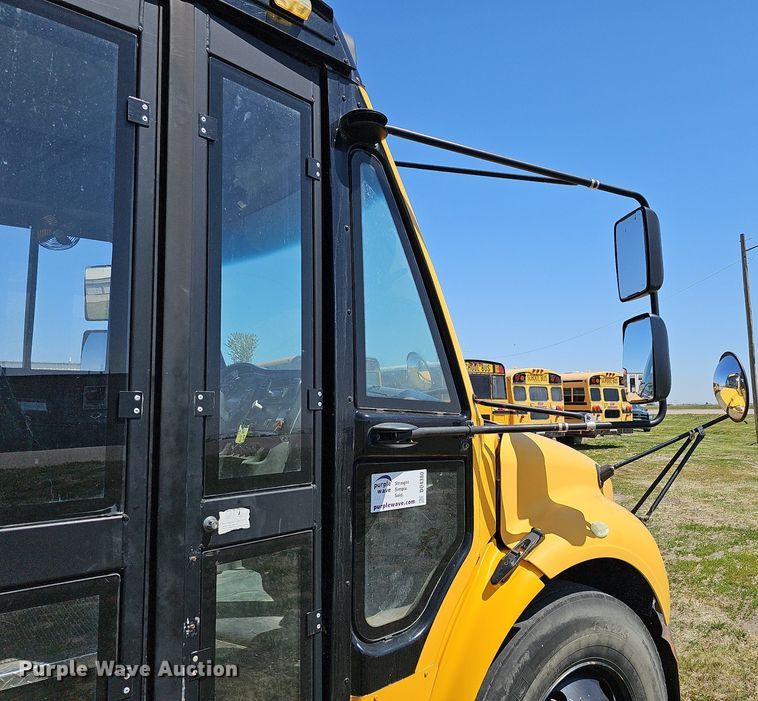 image for item DO4380 2009 Thomas Built Saf-T-Liner C2  school bus