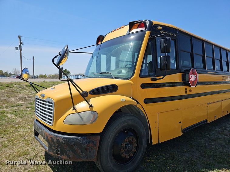 image for item DO4380 2009 Thomas Built Saf-T-Liner C2  school bus