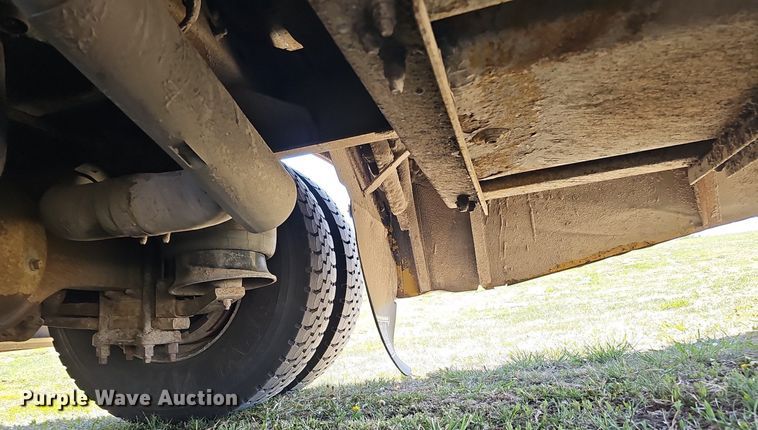 image for item DO4380 2009 Thomas Built Saf-T-Liner C2  school bus