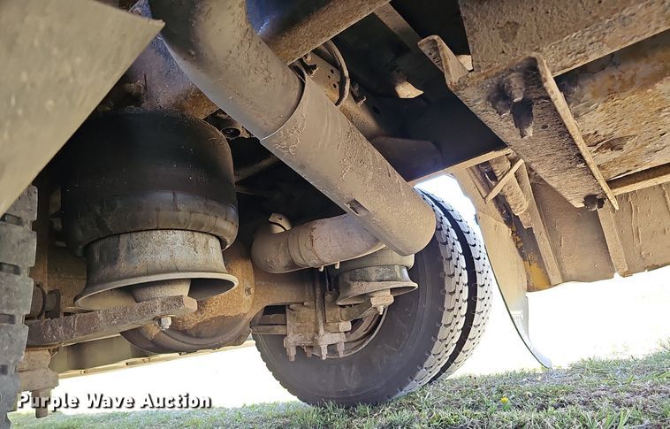 image for item DO4380 2009 Thomas Built Saf-T-Liner C2  school bus