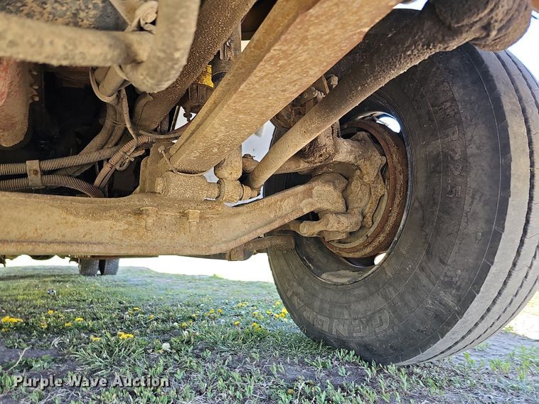 image for item DO4380 2009 Thomas Built Saf-T-Liner C2  school bus