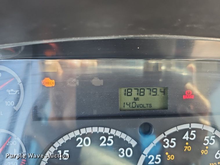 image for item DO4380 2009 Thomas Built Saf-T-Liner C2  school bus