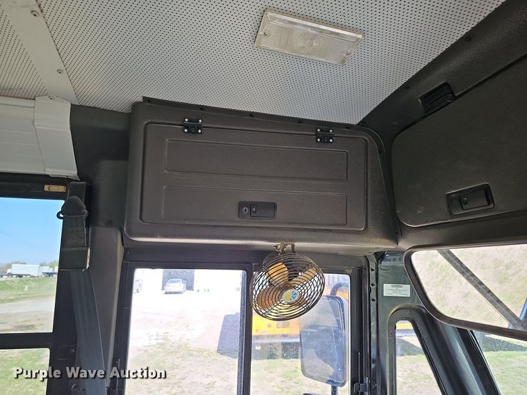 image for item DO4380 2009 Thomas Built Saf-T-Liner C2  school bus