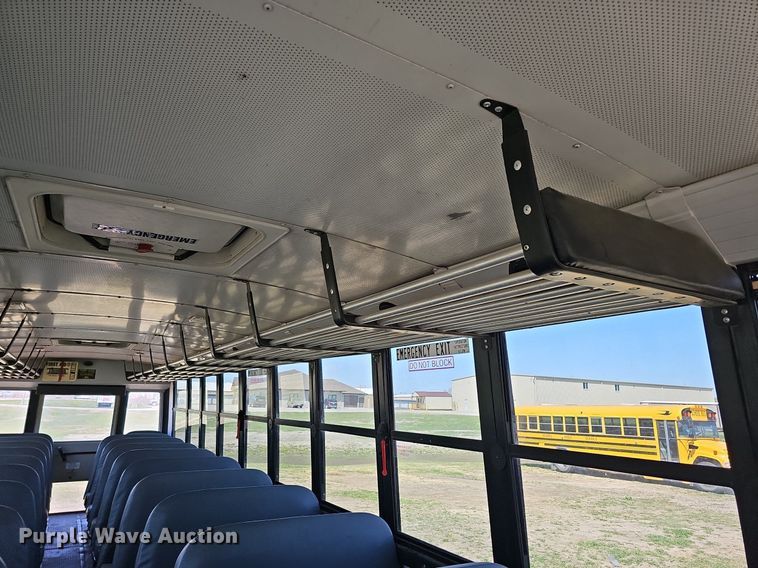 image for item DO4380 2009 Thomas Built Saf-T-Liner C2  school bus