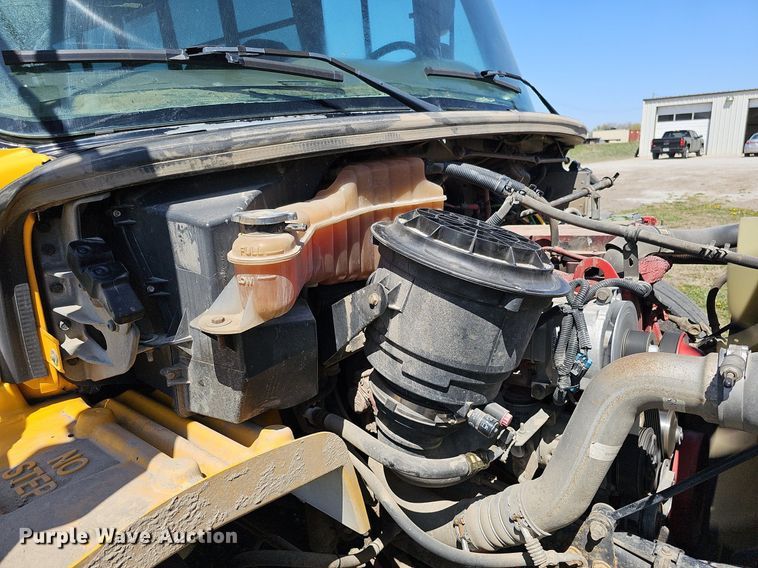 image for item DO4380 2009 Thomas Built Saf-T-Liner C2  school bus