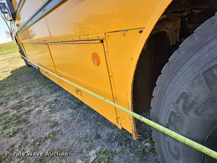 image for item DO4380 2009 Thomas Built Saf-T-Liner C2  school bus