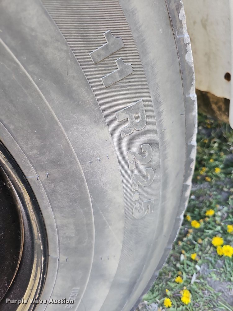 image for item DO4380 2009 Thomas Built Saf-T-Liner C2  school bus