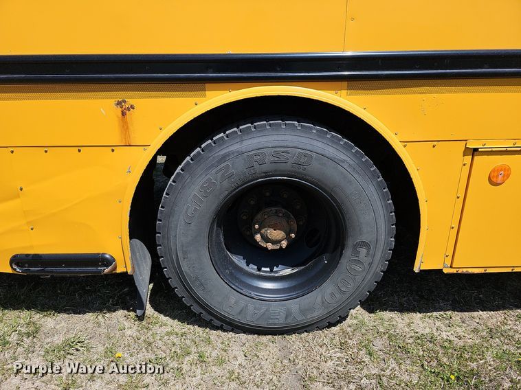 image for item DO4380 2009 Thomas Built Saf-T-Liner C2  school bus