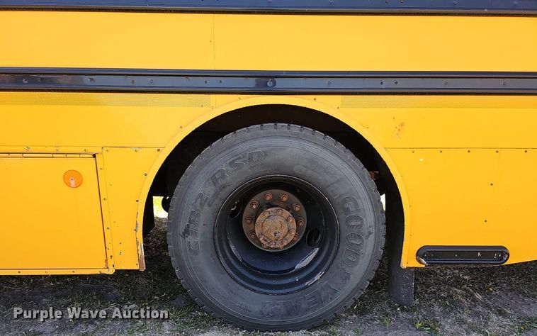 image for item DO4380 2009 Thomas Built Saf-T-Liner C2  school bus