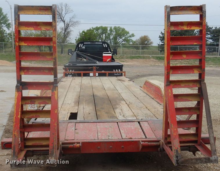 image for item DP7840 2005 Load Trail  equipment trailer
