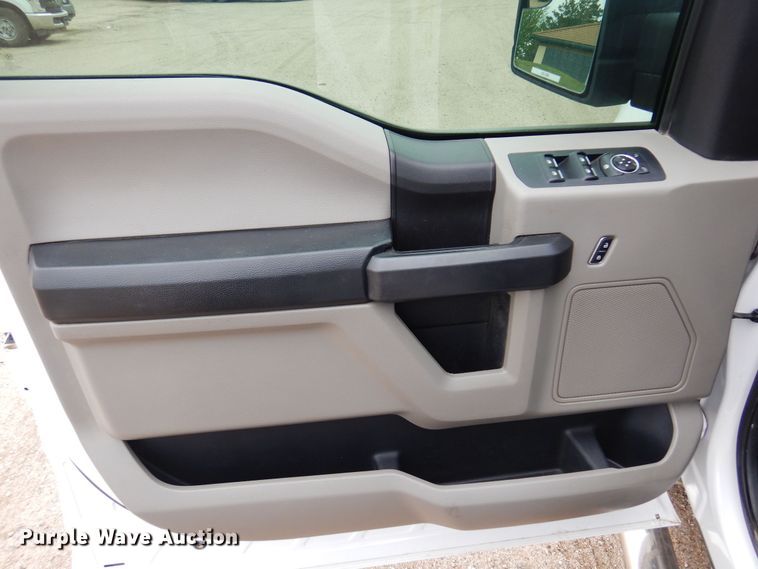 image for item DP7843 2017 Ford F150  SuperCrew pickup truck