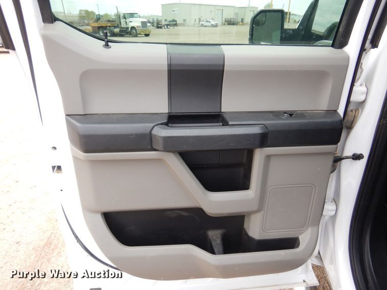 image for item DP7843 2017 Ford F150  SuperCrew pickup truck