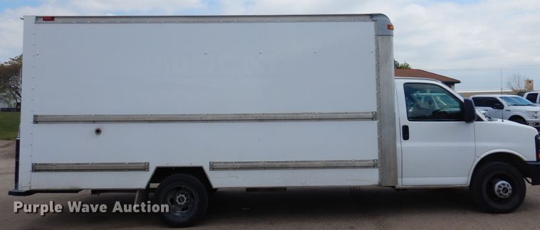 image for item DP7846 2008 GMC  box truck
