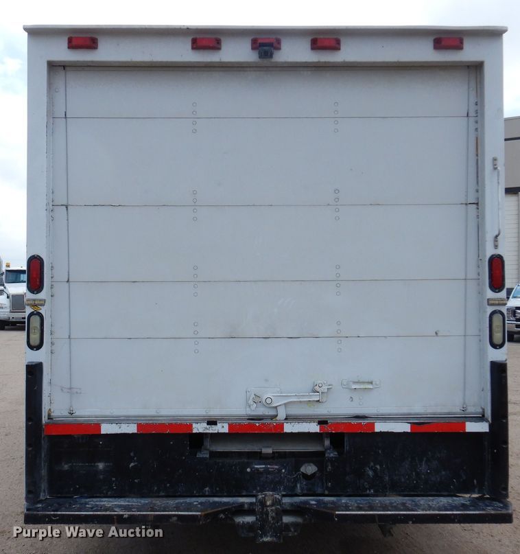 image for item DP7846 2008 GMC  box truck
