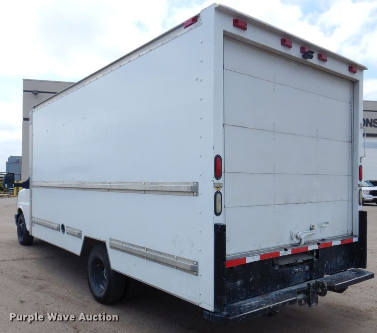 image for item DP7846 2008 GMC  box truck