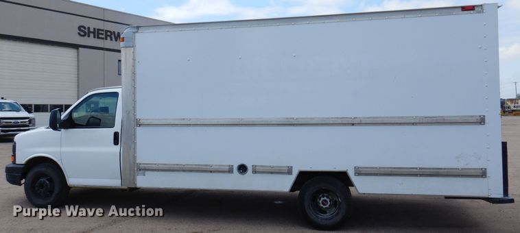 image for item DP7846 2008 GMC  box truck