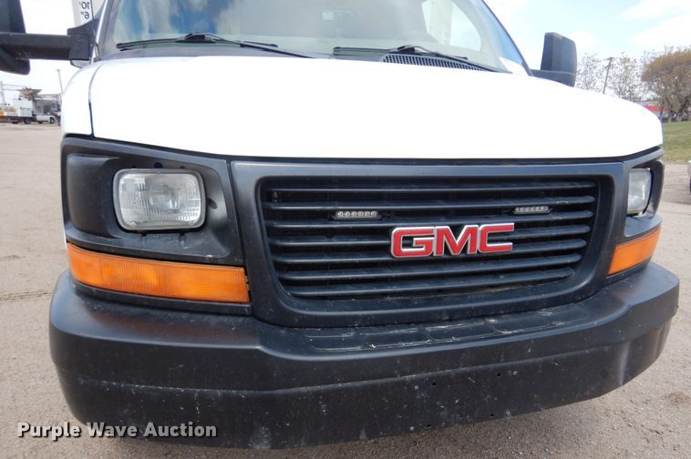 image for item DP7846 2008 GMC  box truck