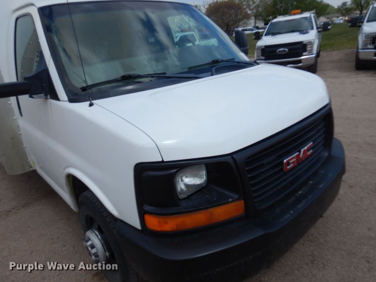 image for item DP7846 2008 GMC  box truck