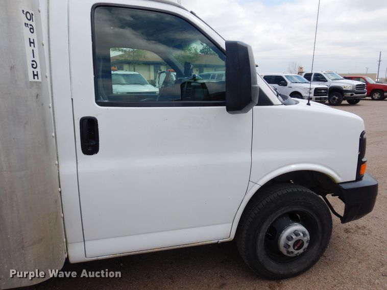 image for item DP7846 2008 GMC  box truck