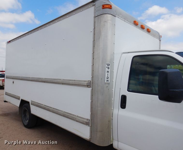 image for item DP7846 2008 GMC  box truck