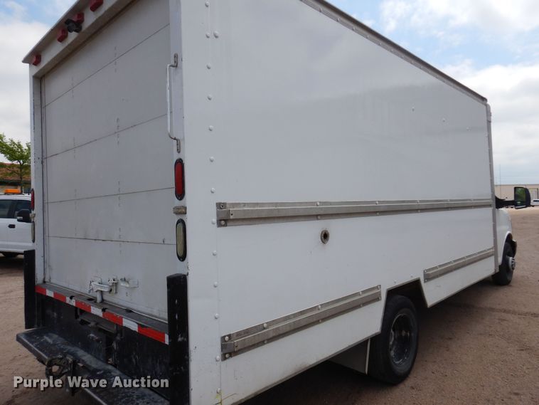 image for item DP7846 2008 GMC  box truck