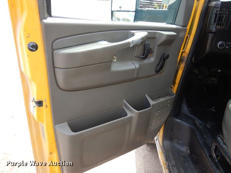 image for item DP7846 2008 GMC  box truck