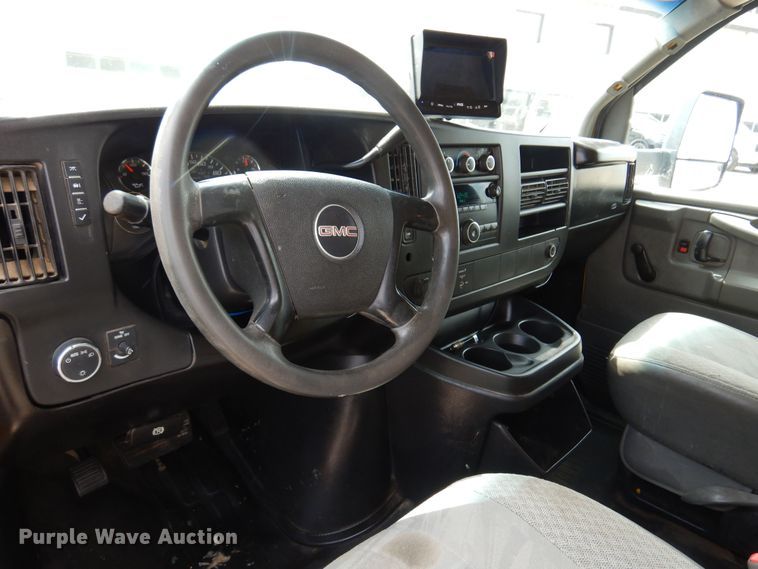 image for item DP7846 2008 GMC  box truck