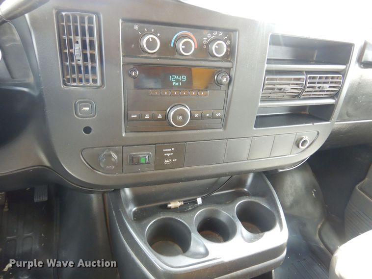 image for item DP7846 2008 GMC  box truck