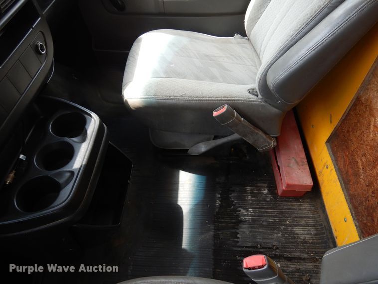 image for item DP7846 2008 GMC  box truck