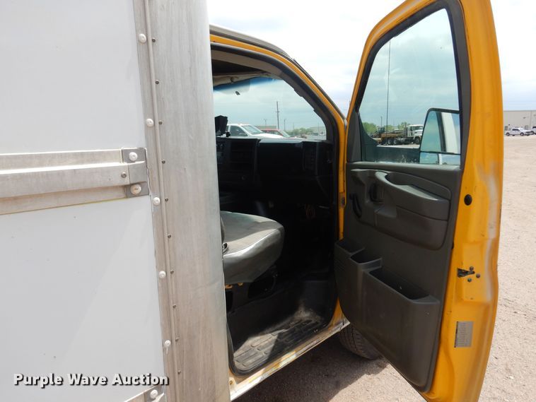 image for item DP7846 2008 GMC  box truck
