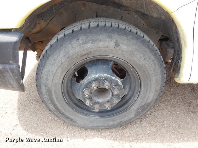 image for item DP7846 2008 GMC  box truck