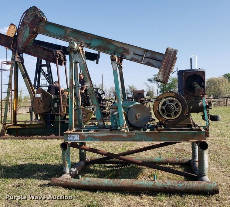 image for item DQ0531 Lufkin  pump jack