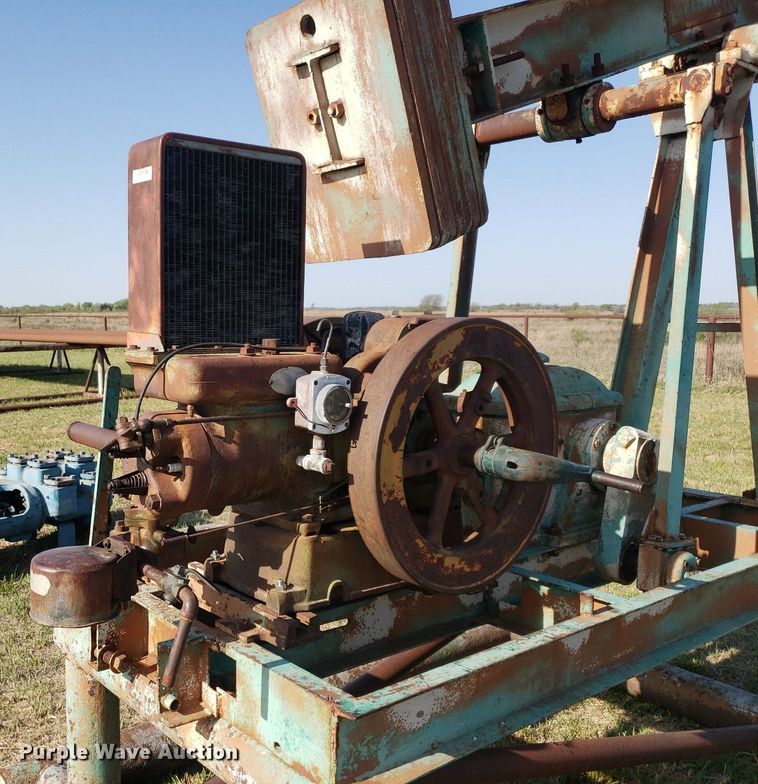 image for item DQ0531 Lufkin  pump jack